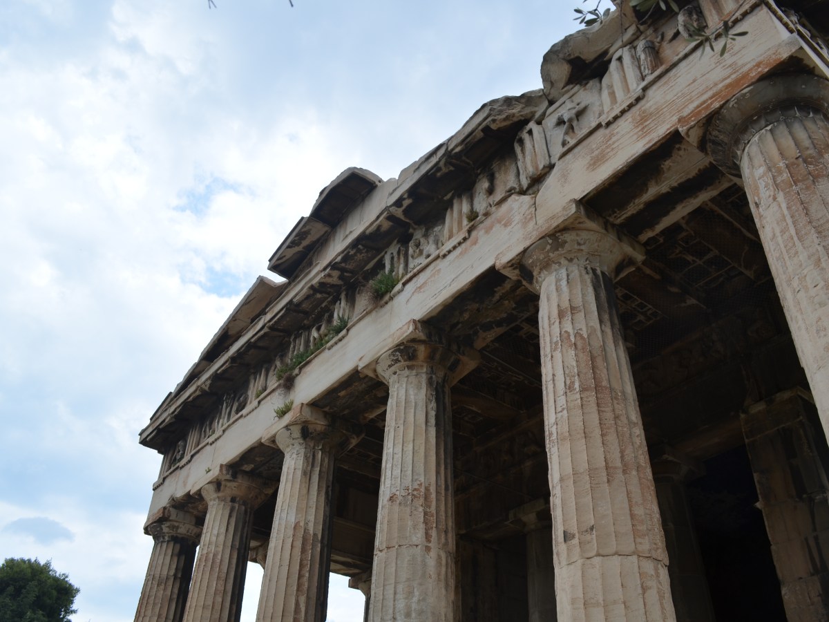 Status Assimilation of Free Foreigners